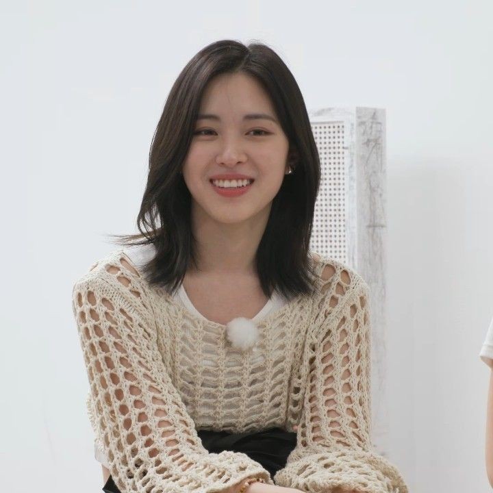 kwnsyn_chae's tweet photo. Anong tawag sa ganitong gupit😭 hindi ko alam kung short hair, layered, or ano😭 https://t.co/Q4YsQvST5s