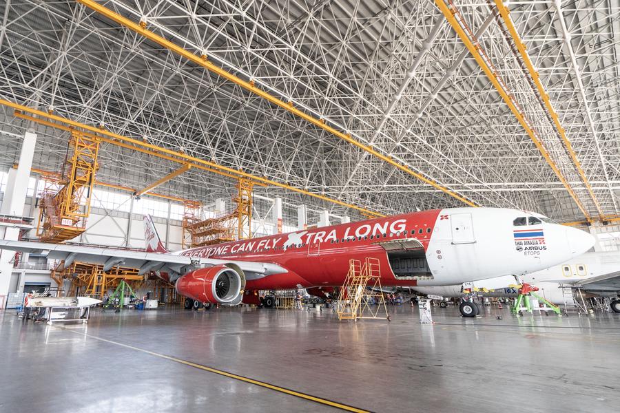 Hainanftp's tweet image. Hainan FTP's aircraft maintenance sector is booming. In Q1 2025, 19 aircraft &amp;amp; 4 engines underwent bonded maintenance worth 14.8B RMB ($2.1B), up 72% YoY, per Haikou Customs. #HainanFTP #Aviation #AircraftMaintenance (Photos: Xinhua)
en.hnftp.gov.cn/News2024/Lates…