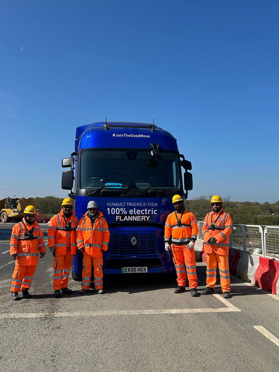 FlanneryPlant's tweet image. Emission reduction does not mean compromise. 

This morning, we launched the electric powerhouse Renault E-TECH T onto the roads for our customers. 

The first vehicle left Wembley and went straight to site at HS2 (High Speed Two) Ltd 

#Flannery #Renault #Electric #Transport