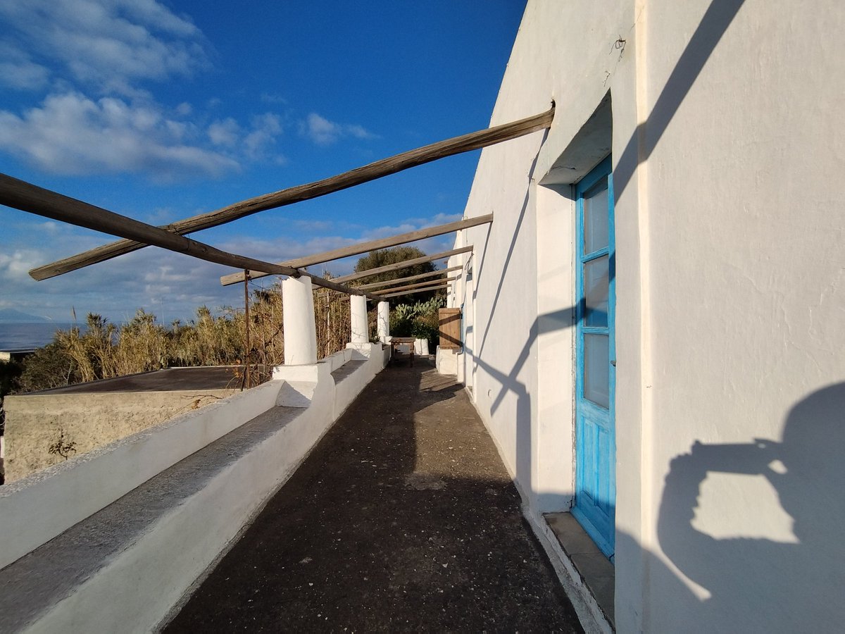 PhotoStromboli's tweet photo. Scorci del paese di #Ginostra, Isola di #Stromboli. https://t.co/Bu669lQ2W7