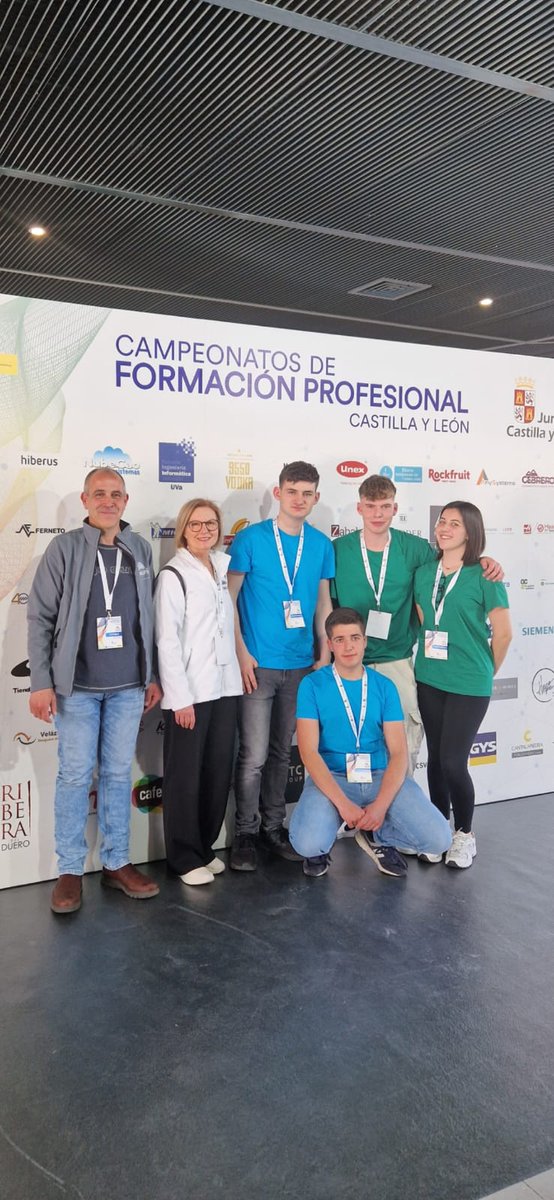 IES Vasco Zarza (@iesvascozarza) on Twitter photo Orgullosos de nuestra FP💪🏼🎆🎉🎊
🥉 Bronce en mecatrónica
Y aunque no competían, 🥉medalla por participar en la exhibición de solados y alicatados👏🏼
Un 🔟 para las <a href="/cylskills/">@cylskills</a>🙌🏻
#cylskills2025
<a href="/educacyl/">Educación JCyL</a>
<a href="/AvilaEducaJCYL/">AvilaEduca</a>
#YoSoyFP
#LaFPmola
#somoselvasco Orgullosos de nuestra FP💪🏼🎆🎉🎊
🥉 Bronce en mecatrónica
Y aunque no competían, 🥉medalla por participar en la exhibición de solados y alicatados👏🏼
Un 🔟 para las <a href="/cylskills/">@cylskills</a>🙌🏻
#cylskills2025
<a href="/educacyl/">Educación JCyL</a>
<a href="/AvilaEducaJCYL/">AvilaEduca</a>
#YoSoyFP
#LaFPmola
#somoselvasco