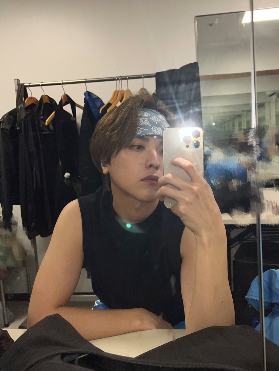 shuru_ohl's tweet photo. リリイベ本日もありがとうございました✌️
やっぱりOHLが横浜に来ると雨が降りますね。笑
#OHL #7bit #リリースイベント https://t.co/ApbRXYUtvW