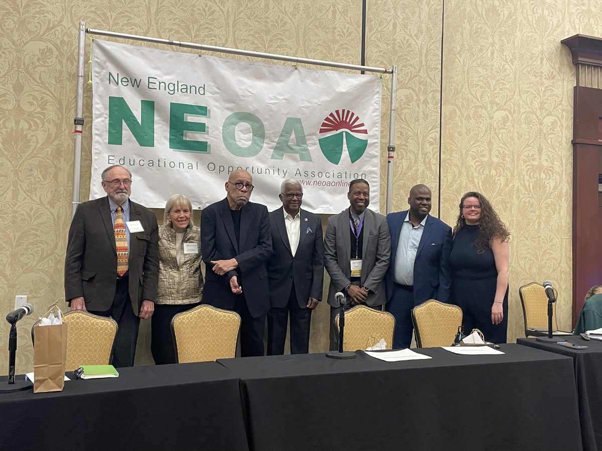 🌟 We were honored to attend the NEOA Conference this week!

🤩The highlight for us?  Watching our very own Robert speak on a Plenary Panel!

#GEARUPMA #GEARUPWorks #CareerReady #CollegeReady #CollegeAndCareerExploration #GEARUP