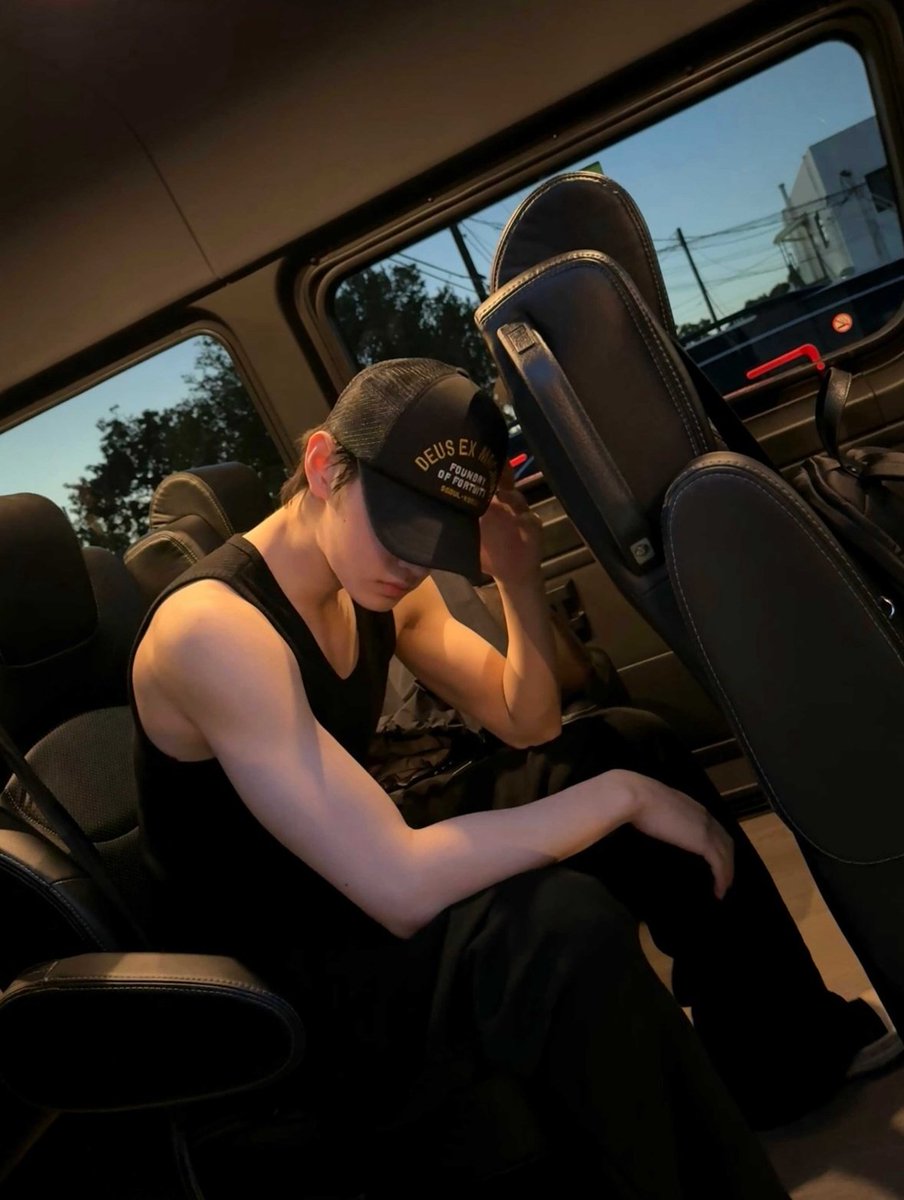 leowgsd's tweet photo. Caught somewhere between golden hour and good vibes in Los Angeles. No destination too far when the mindset’s right, just riding through life with peace in my pocket and a calm hustle in my soul. https://t.co/lKmlakdr1g