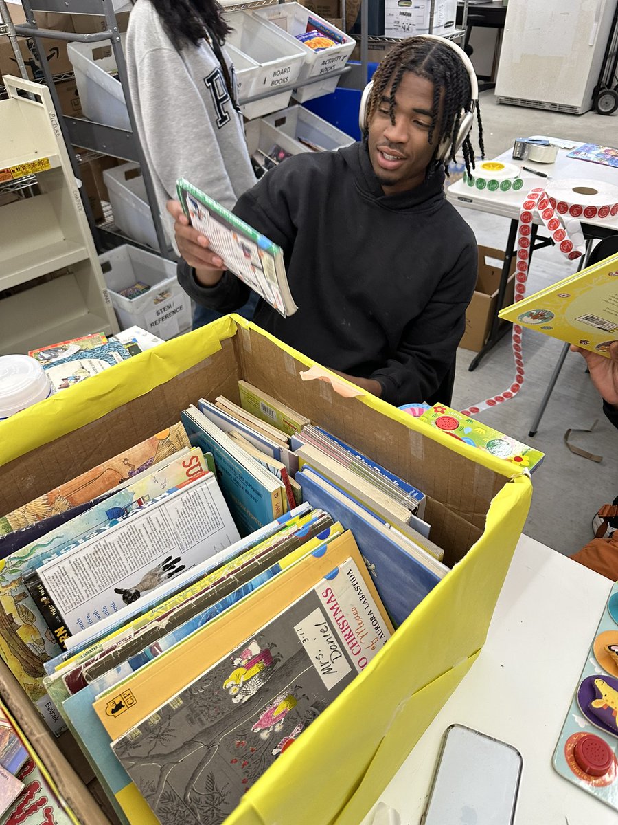 Zelus Hicks (@zelus_hicks) on Twitter photo Help us spread the joy of reading! 📚 Work with <a href="/bookspringatx/">BookSpring</a> & @texasonefund to get books into the hands of children who need them most. Get involved today: bit.ly/3WmOOkX Help us spread the joy of reading! 📚 Work with <a href="/bookspringatx/">BookSpring</a> & @texasonefund to get books into the hands of children who need them most. Get involved today: bit.ly/3WmOOkX
