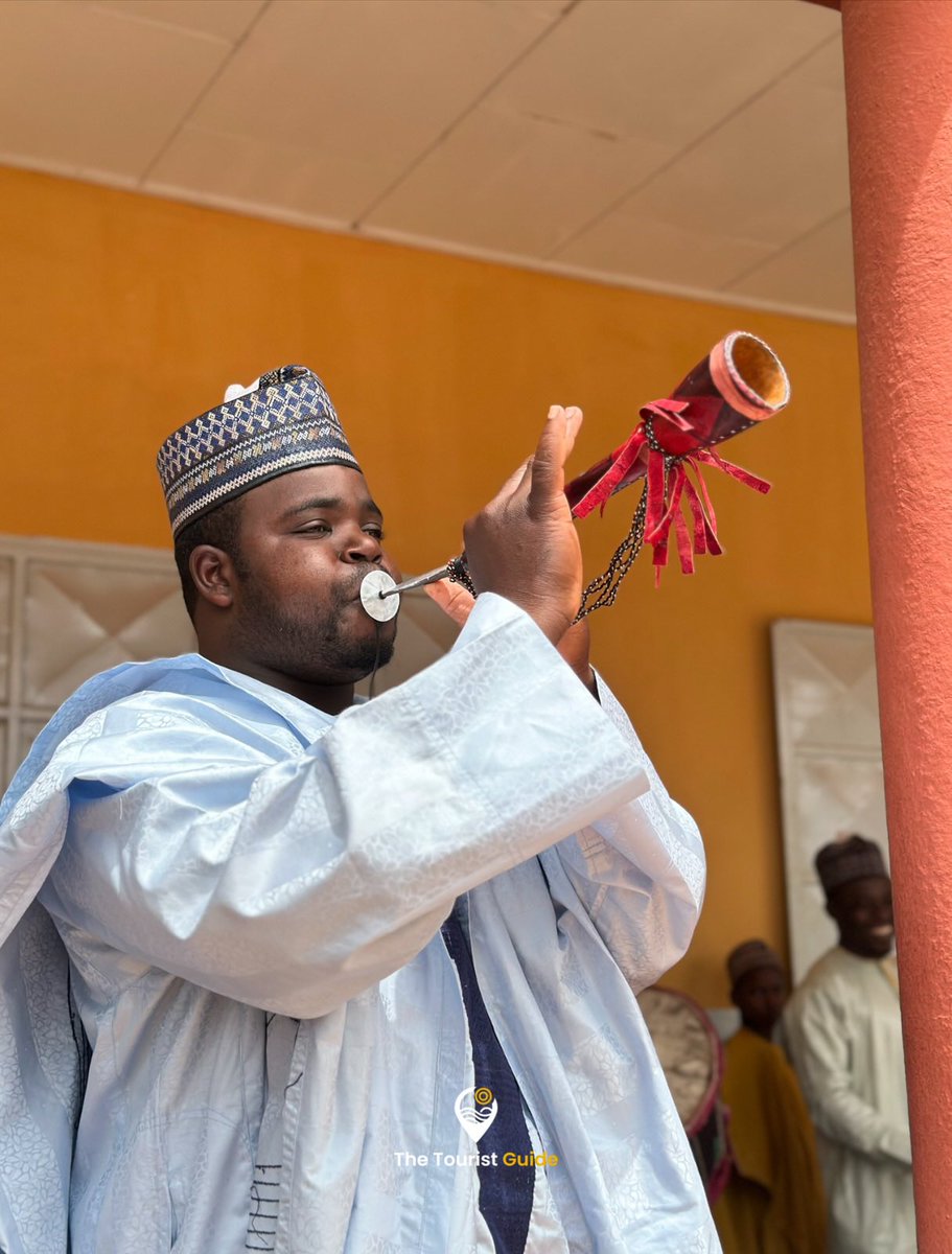 TheTouristG_'s tweet photo. Fam Trip – Jour 4/12
Derniers instants au cœur du Nord 🇨🇲
🕌 Cet Après-midi, nos pas nous ont menés jusqu’au Lamidat de Ngaoundéré, symbole majestueux d’un patrimoine ancestral où chaque mur, chaque regard, chaque silence raconte l’histoire d’un peuple fier et digne.
1/3 https://t.co/DNosGgjDaj