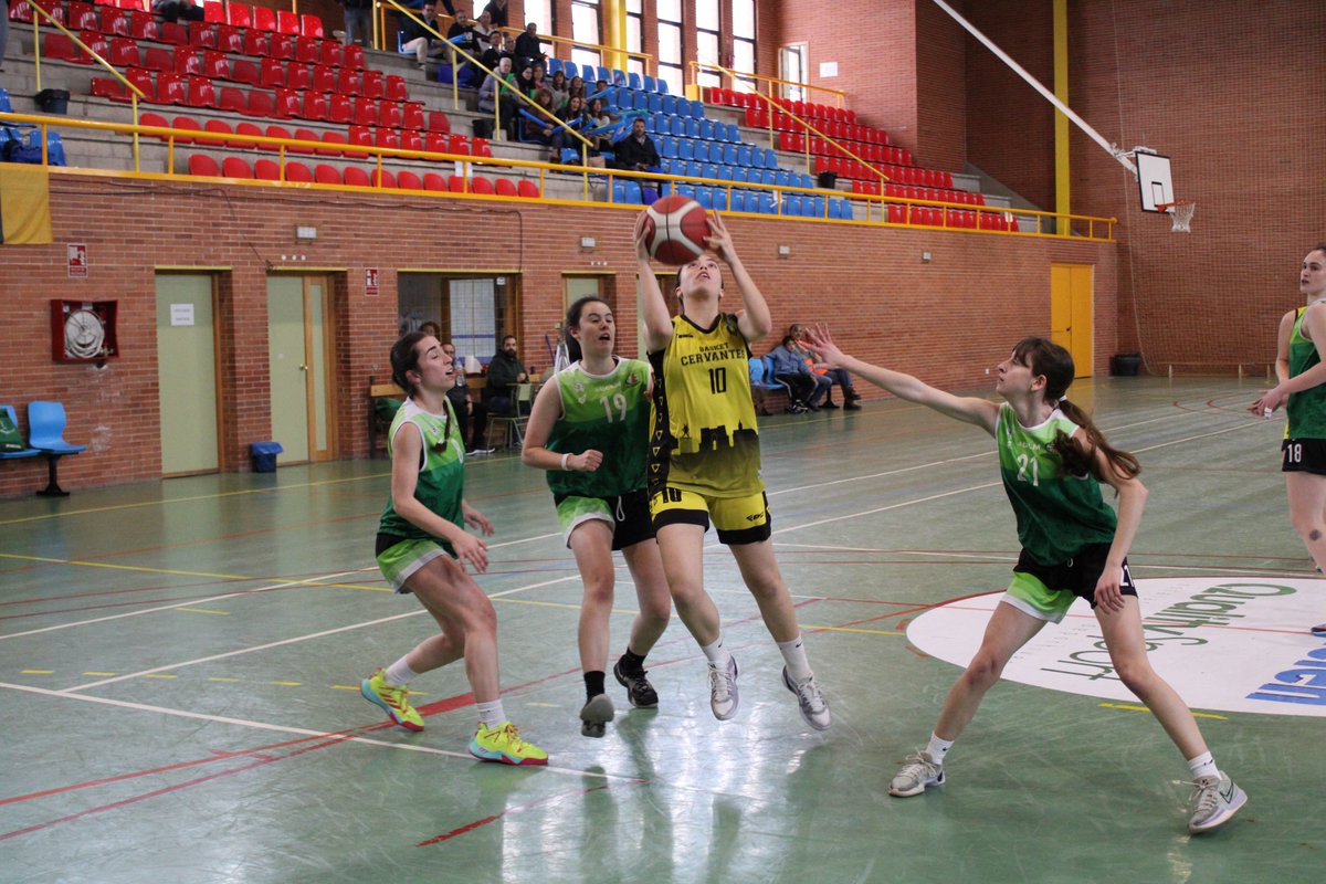 fbclm's tweet photo. #LigaUCLM🚺 |  Final Q1 | Jornada 1
🏀 @BASKETCERVANTES 10-16 @CEIToledo 
💻Streaming👇
https://t.co/OUe5JfgnYU
📊STATS by @SwishAllHoops
📸Flickr FBCLM
#PasionXBasketCLM https://t.co/VBspnNb67J