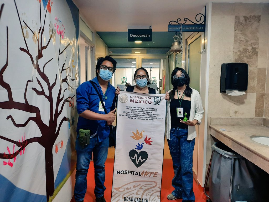 IMSS_Oaxaca's tweet photo. 📌 El #IMSSOaxaca a través del Depto. de Prestaciones Sociales y #COCONI, realizaron un Taller de modelado en plastilina en donde niñas y niños hospitalizados en #OncoCREAN tuvieron la oportunidad de dar vida a figuras de dinosaurios 🦕👦🏼👧🏼
#CSS101
#HGZNo.1 https://t.co/wH61Wrn8m6