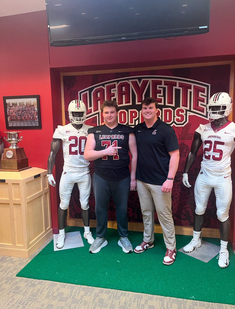 I had a great time <a href="/LafColFootball/">Lafayette Football</a> Junior Day. Thank you <a href="/MCthedc/">Meade Clendaniel</a> and <a href="/CoachKBaumann/">Kevin Baumann</a> for the invite. The campus and Facilities are amazing. Looking forward to staying in touch!