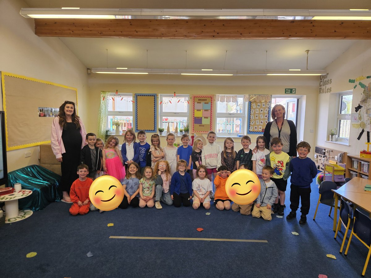 Maternity leave has officially begun🎉 I'm going to miss all these lovely little faces💕 I've been so lucky to be able to  teach each and every one of them this year🥰 thank you my little superstars ⭐️⭐️ <a href="/SychdynSchool/">Ysgol Sychdyn</a>
