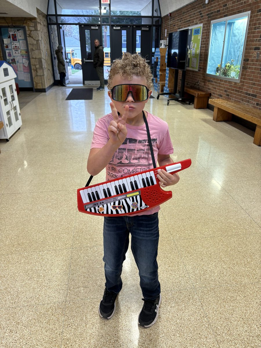Rockstars everywhere!  Break a leg at today’s Rock Concert grade 3!  WES has your back!