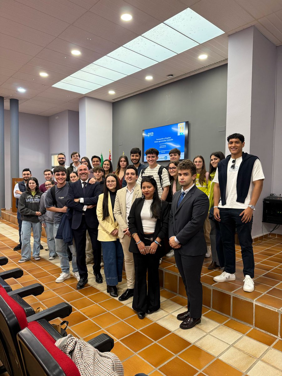 Facultad de Derecho UEX tweet media