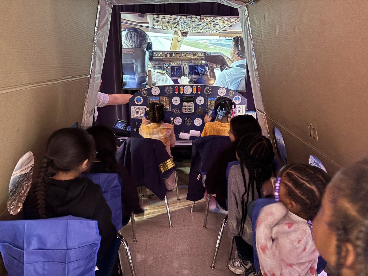 So much learning and fun <a href="/LibertyParkElem/">Liberty ParkPatriots</a>! Ss participated in stations to learn about many different types of careers. What a fabulous learning opportunity! <a href="/msdwarren/">MSD of Warren Township</a> #WarrenWill