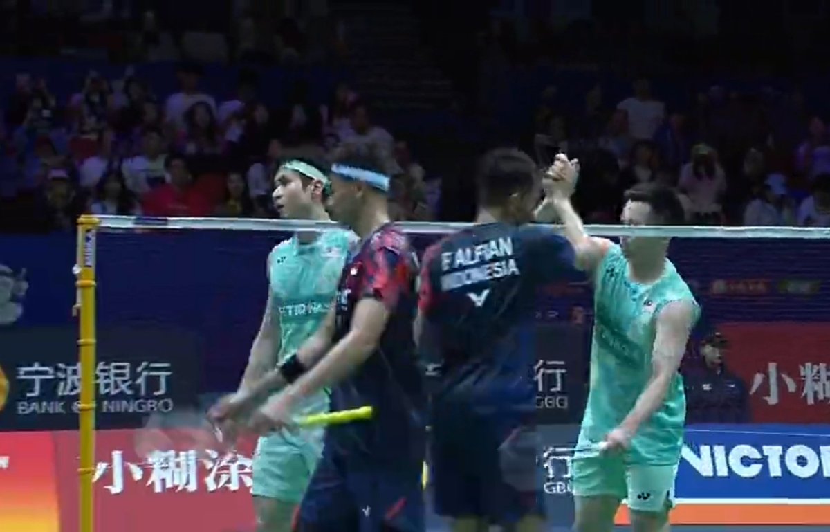 theone_xyz's tweet photo. ChiaSoh to the semifinals ‼️

Aaron Chia/Soh Wooi Yik 🇲🇾 won against Fajar Alfian/Muhammad Rian Ardianto 🇮🇩

21-16
21-11

Mantapppp.. For a record, this is the third time they advance to the semifinals 🔥 Go all the way up, Chiasoh 💨

* Confirmed medals ✨

#BAC2025 https://t.co/rsyc2GmkKu