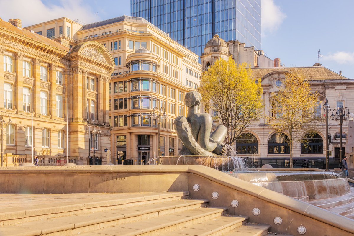 Birmingham city centre looking pretty darn good in all this recent sunshine 💙