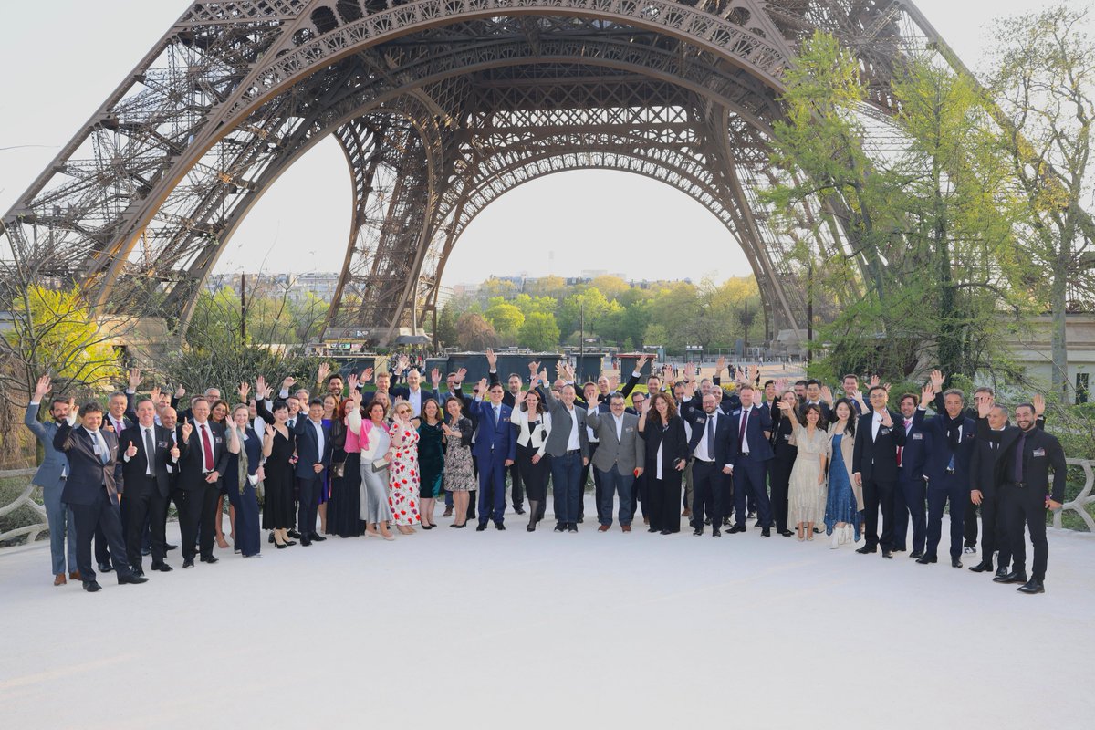 guido_terni's tweet photo. Kickoff made its way to Paris where the EMEA team took time to reflect on the progress of the past year, reconnect with colleagues, and look ahead to FY25/26. 

Swipe to see some highlights from the day! #LenovoKickoff #WeAreLenovo https://t.co/vDJohxz2JF