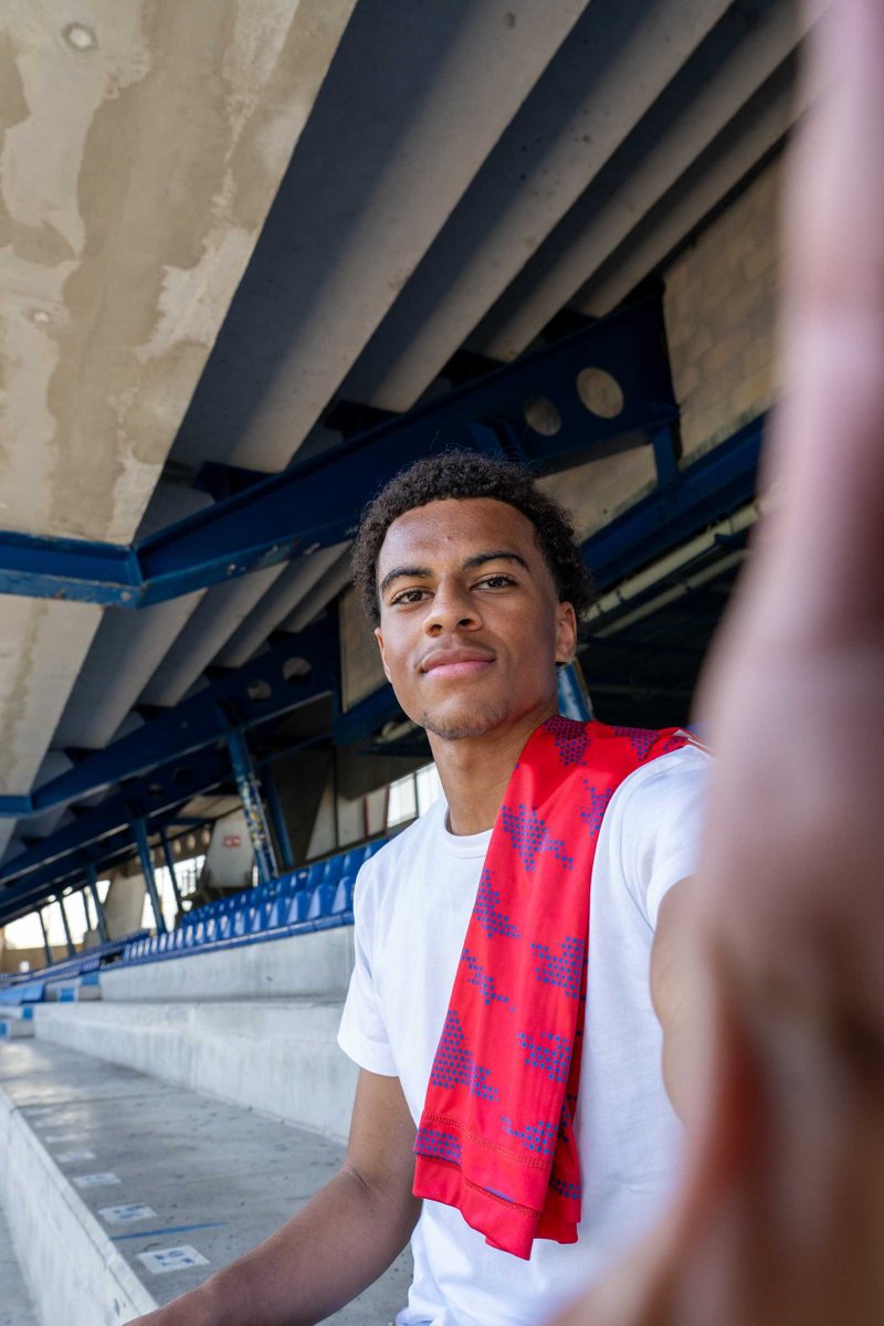 FCSM_officiel's tweet photo. 𝘕𝘰𝘮 : Matthis Schübler-Lecart
𝘗𝘰𝘴𝘵𝘦 : Gardien
𝘈𝘨𝘦 : 18 ans
𝘛𝘢𝘪𝘭𝘭𝘦 : 1m85
𝘗𝘪𝘦𝘥 : Droit

#MadeInSeloncourt https://t.co/jreWrAcXsG