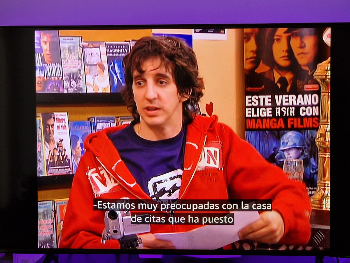 littlesister82's tweet photo. Ojo al cartel de la película del videoclub de Paco 🥲 #JointSecurityArea ❤️ https://t.co/cgavXlzzAp