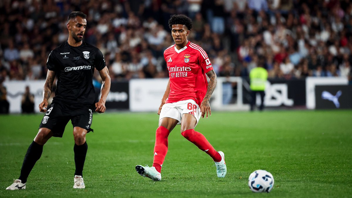 USLChampionship's tweet photo. First-team debut ✅
Win in the cup ✅
Keep making us proud at @SLBenfica, @WynderJoshua! https://t.co/W676I1rVGd
