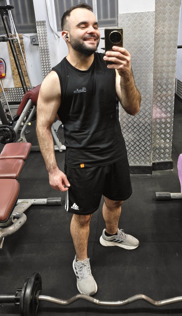 Nicko_miko tweet media