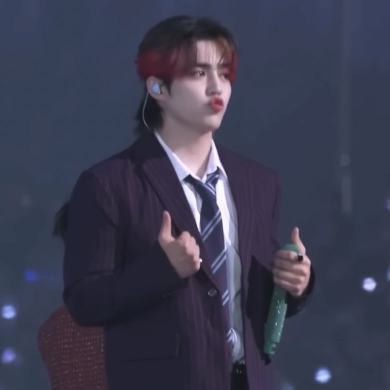 aboutscoups's tweet photo. seungcheol noot noot so cute 😗 https://t.co/ELlu904DpZ