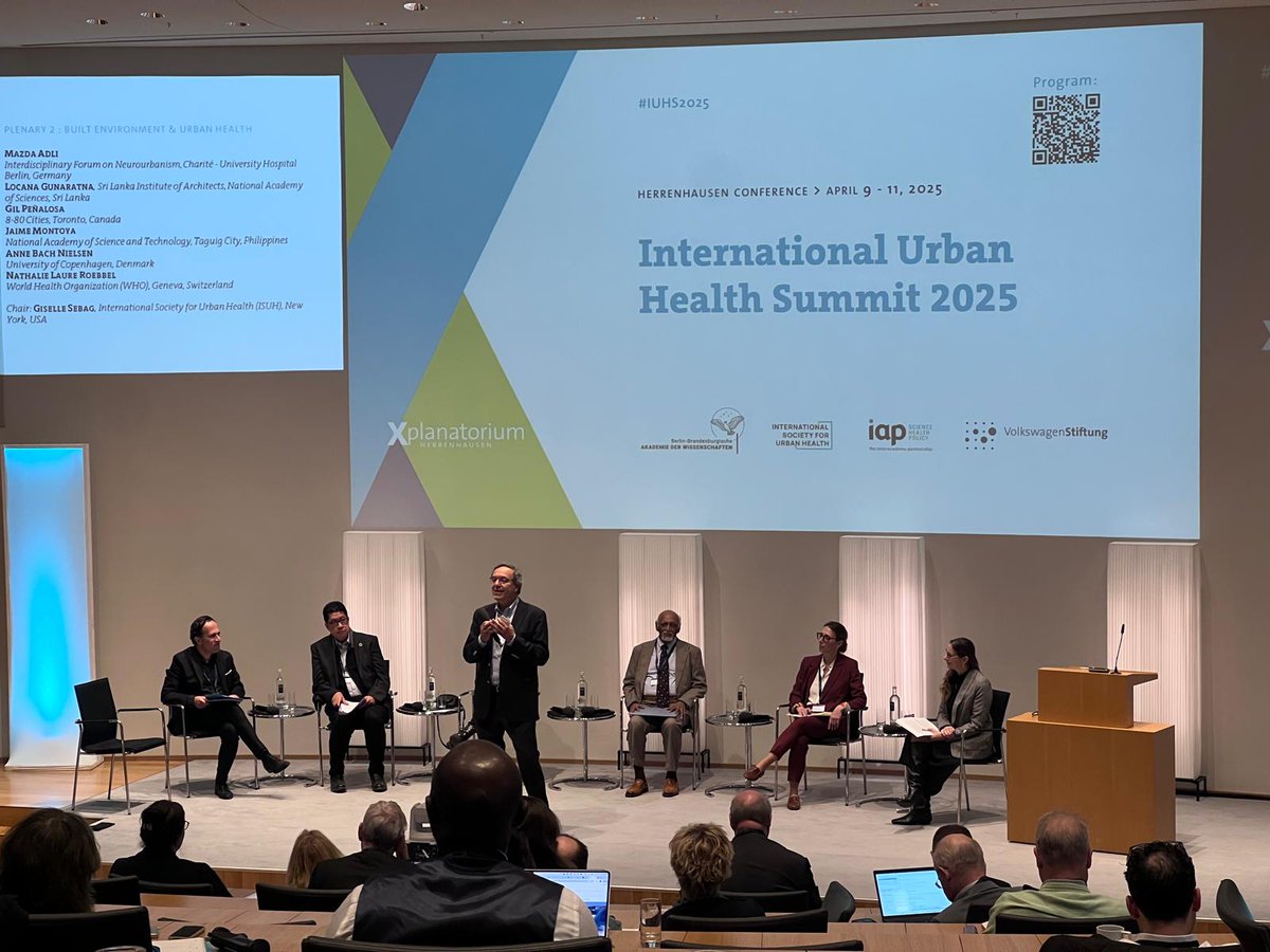 IS_UrbanHealth's tweet photo. Plenary 2 on Built Environment &amp; #UrbanHealth #IUHS2025Hanover was a key moment, moderated by our ED @gsebag &amp; featuring:

“Urban health is an interconnected system” @NathalieRoebbel @WHO 

“Keep the 15-minute city for all ages &amp; abilities” @Penalosa_G @880Cities #Cities4Everyone https://t.co/Vod2uXokDn