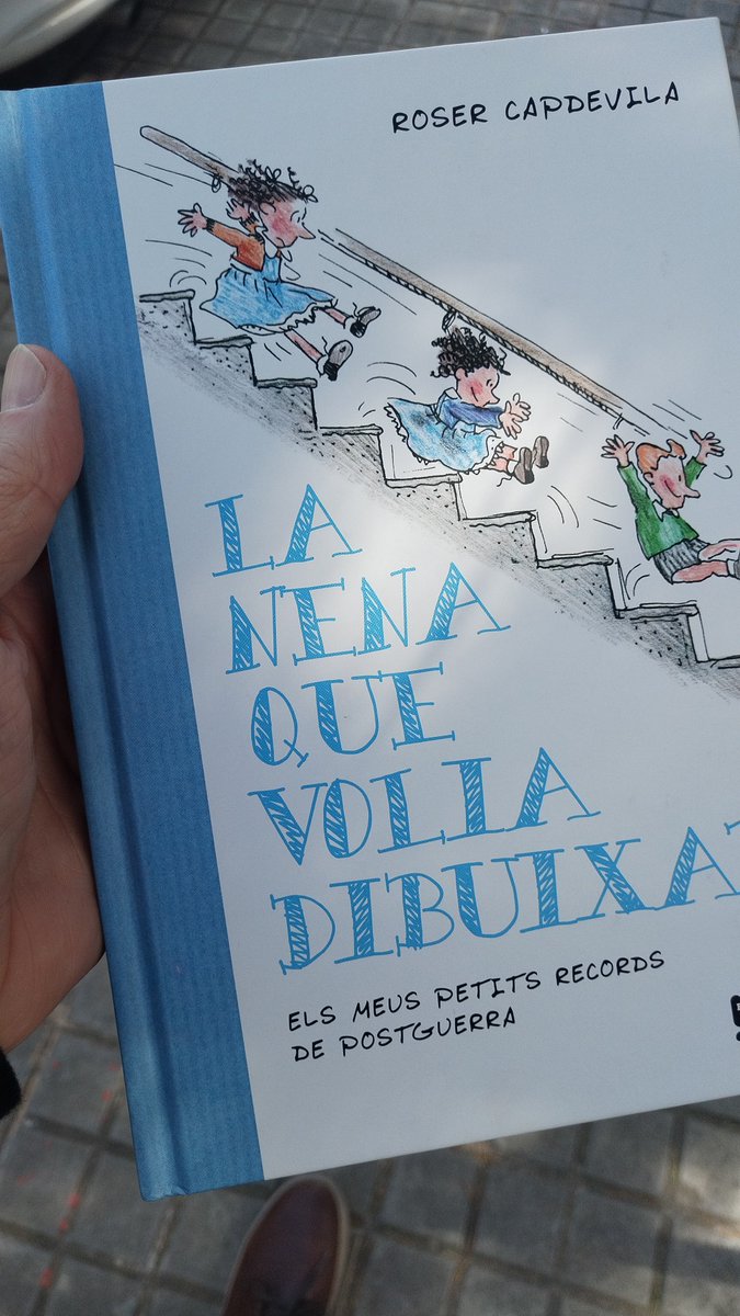 Una meravella de llibre que com diu la seva autora, Roser Capdevila, hauria de ser a totes les escoles i per #santjordi a totes les cases. Via <a href="/bindi_books/">BindiBooks</a>
