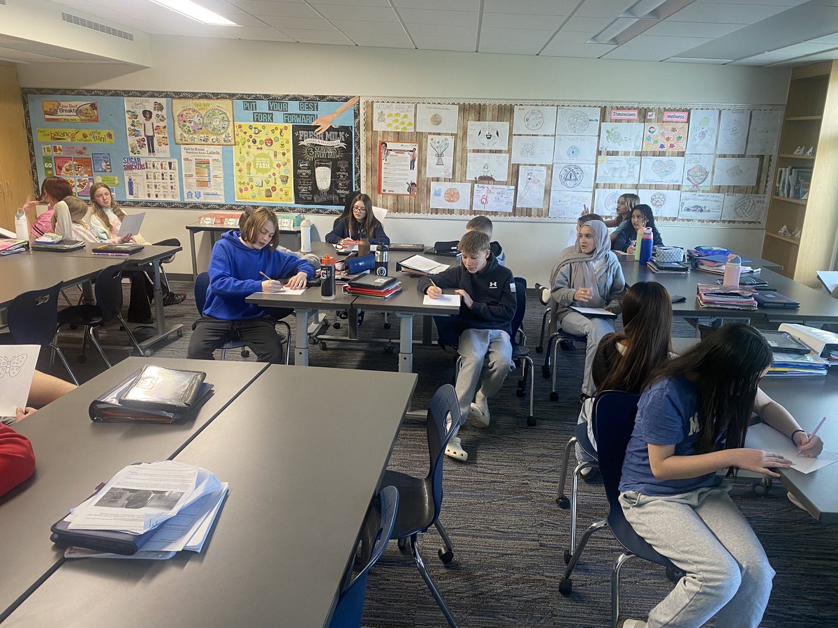 MissF_HealthEd's tweet photo. Teaching about effective communication in relationships this week. Students were working through a communication activity that really challenged them to actively listen and ask clarifying questions! https://t.co/FglVEQXV1R