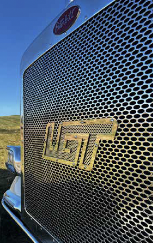 CustomsIowa's tweet image. Upgrade your rig with #IowaCustoms 14GA No. 8 304 Stainless Steel Punched Grill Inserts! 

✅ Oval or 3/8" Round Punched Design
✅ Reverse Convex Technology for extra strength
✅ Built to handle tough workloads

Order now » tinyurl.com/mr2njwcc

#DrivenToBeBold 
#Trucking