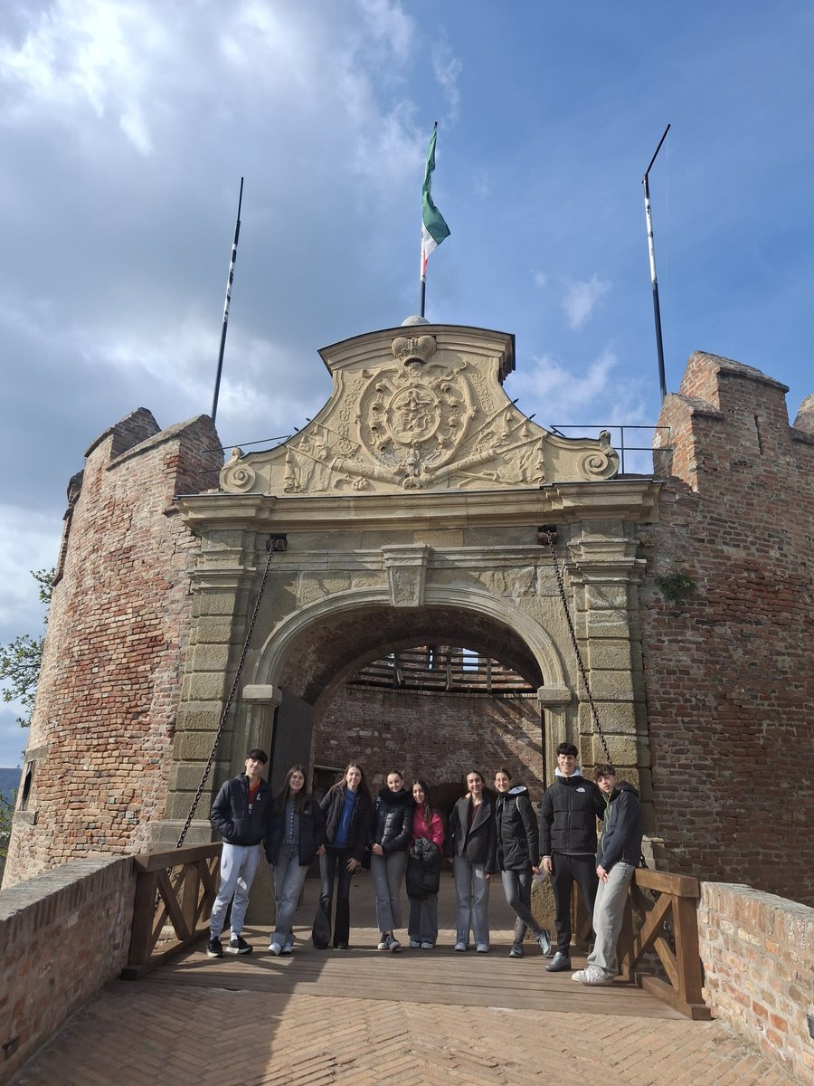 DAY 4. Active day. We have started the day with a City Competition around Pecs.  Then we have attended History and English lessons. In the afternoon we have visited Siklós Castle.
<a href="/sepiegob/">SEPIE</a> <a href="/EUErasmusPlus/">Erasmus+</a> <a href="/MacHerran/">MacHerran</a> <a href="/bn_europa/">BN Europa</a> <a href="/Erasmus_Project/">Erasmus+ Projects</a> 
#erasmusplus @herranmusPecsApr25
