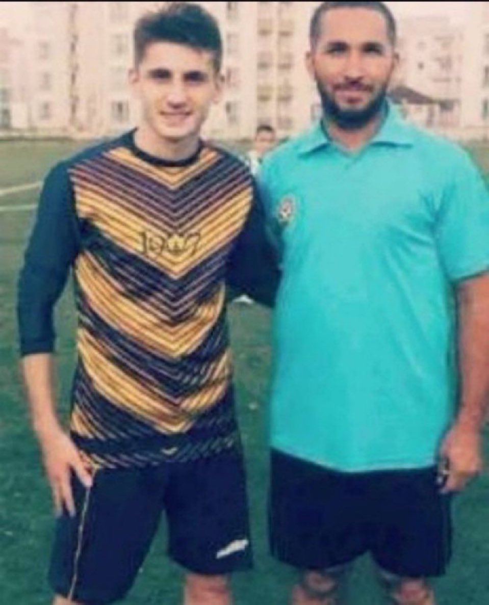 avgatbey__'s tweet photo. @lazimmikardesm Pek sanmıyorum 😂 https://t.co/q3B4YgHTjS