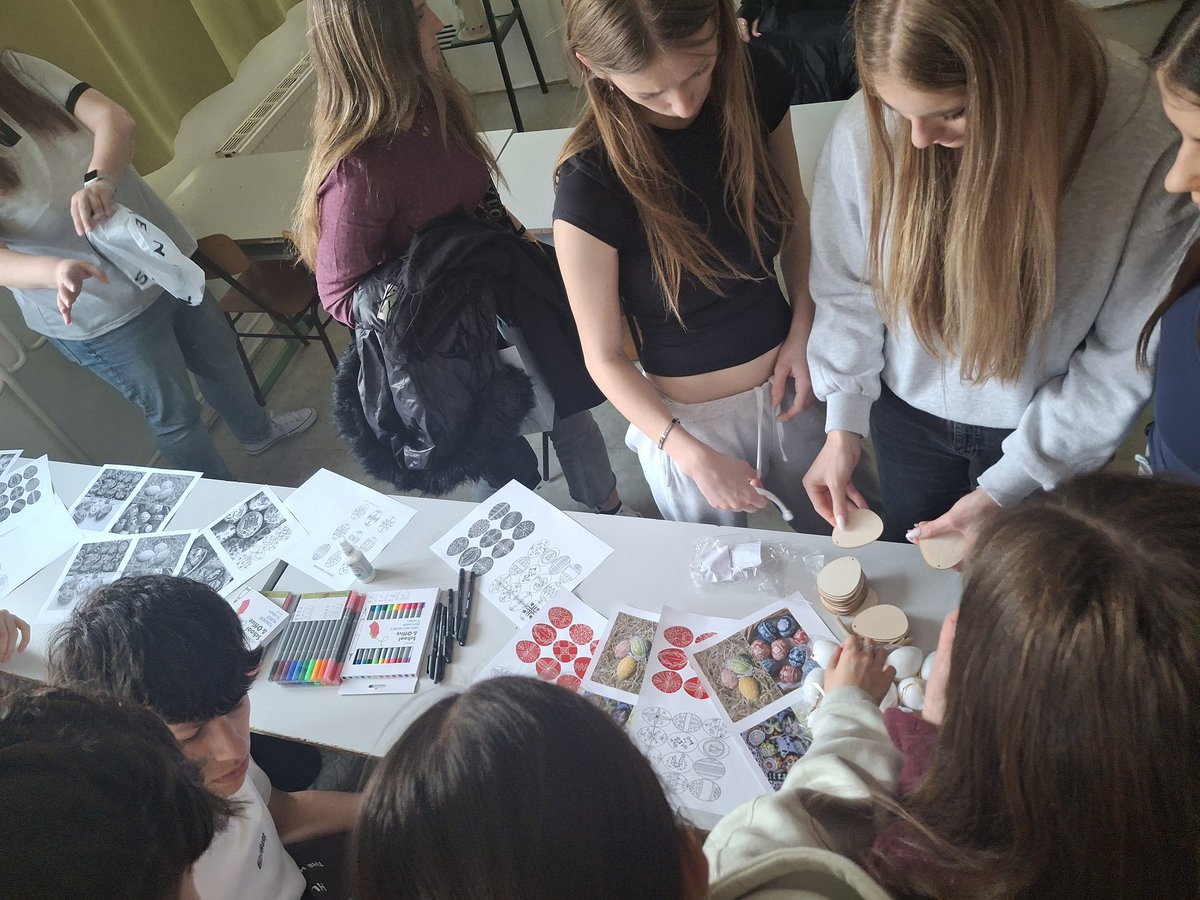 DAY 5. Last day at school. Italian lessons, project presentations about Easter, Hungarian food snack and to finish the morning Easter Eggs painting.
<a href="/sepiegob/">SEPIE</a> <a href="/Erasmus_Project/">Erasmus+ Projects</a> <a href="/bn_europa/">BN Europa</a> <a href="/EUErasmusPlus/">Erasmus+</a> <a href="/MacHerran/">MacHerran</a> 
#erasmusplus #herranmuspecsApr25 #pecs #hungary #herrandarrak