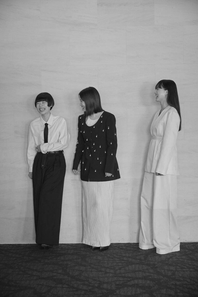 floweringhana's tweet image. 🖤🩶🤍
#片思い世界
#広瀬すず #杉咲花 #清原果耶
#Numero
numero.jp/talks-122/