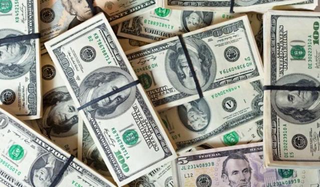 Os acordais de la prima de riesgo? 

Hoy es de 190 puntos basicos en USA. En España esta en 75. La ultima vez que España tuvo 190 fue en 2010…