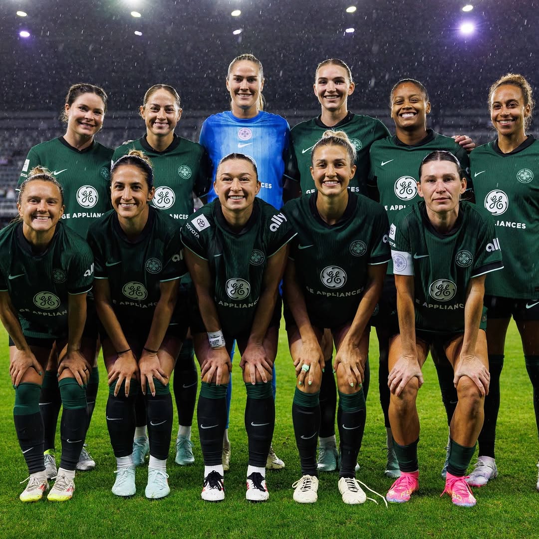 NWSLBR's tweet photo. π οΈ Racing Louisville π Washington Spirit
ποΈ Lynn Family Stadium
π 18:00
πΊ NWSL+
π https://t.co/tCJAOhgiWM
#NWSL #LOUvWAS https://t.co/YAolv4iw8F