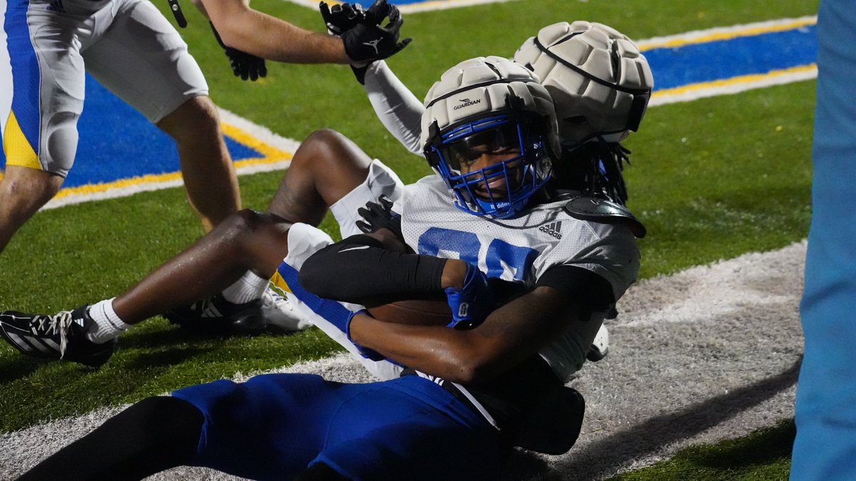 Just #TTDB up to <a href="/kj9_holmes/">K3VIN H🅾️LMES JR™️</a>.

#GoJavelinas