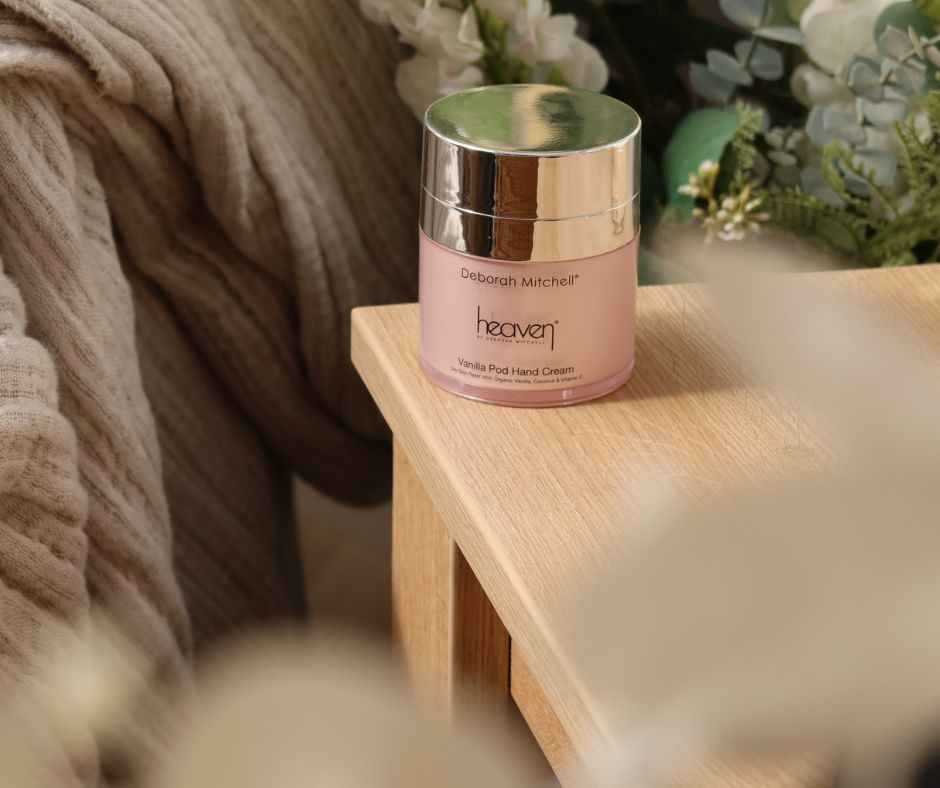 heavenskincare's tweet image. After a day in the garden, treat your hands to the sweet comfort of Vanilla Pod Hand Cream. 🪴🌸

Shop - shop.heavenskincare.com/vanilla-pod-ha…

#heavenskincare #vanillapod #handcream #gardening #springseason #skincare