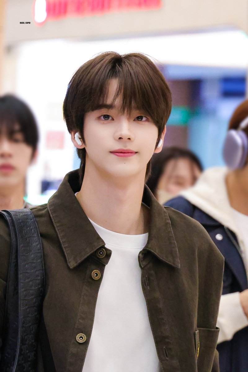 cupid_tws's tweet photo. 250411 GMP HQ

🌼💛

#TWS #투어스 #신유 #SHINYU https://t.co/Ca0FM7ohlp