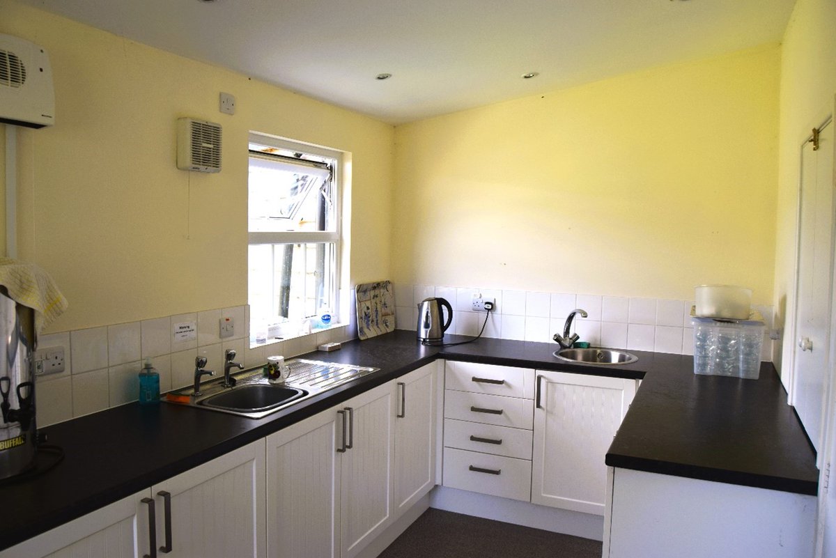 Champing tweet media