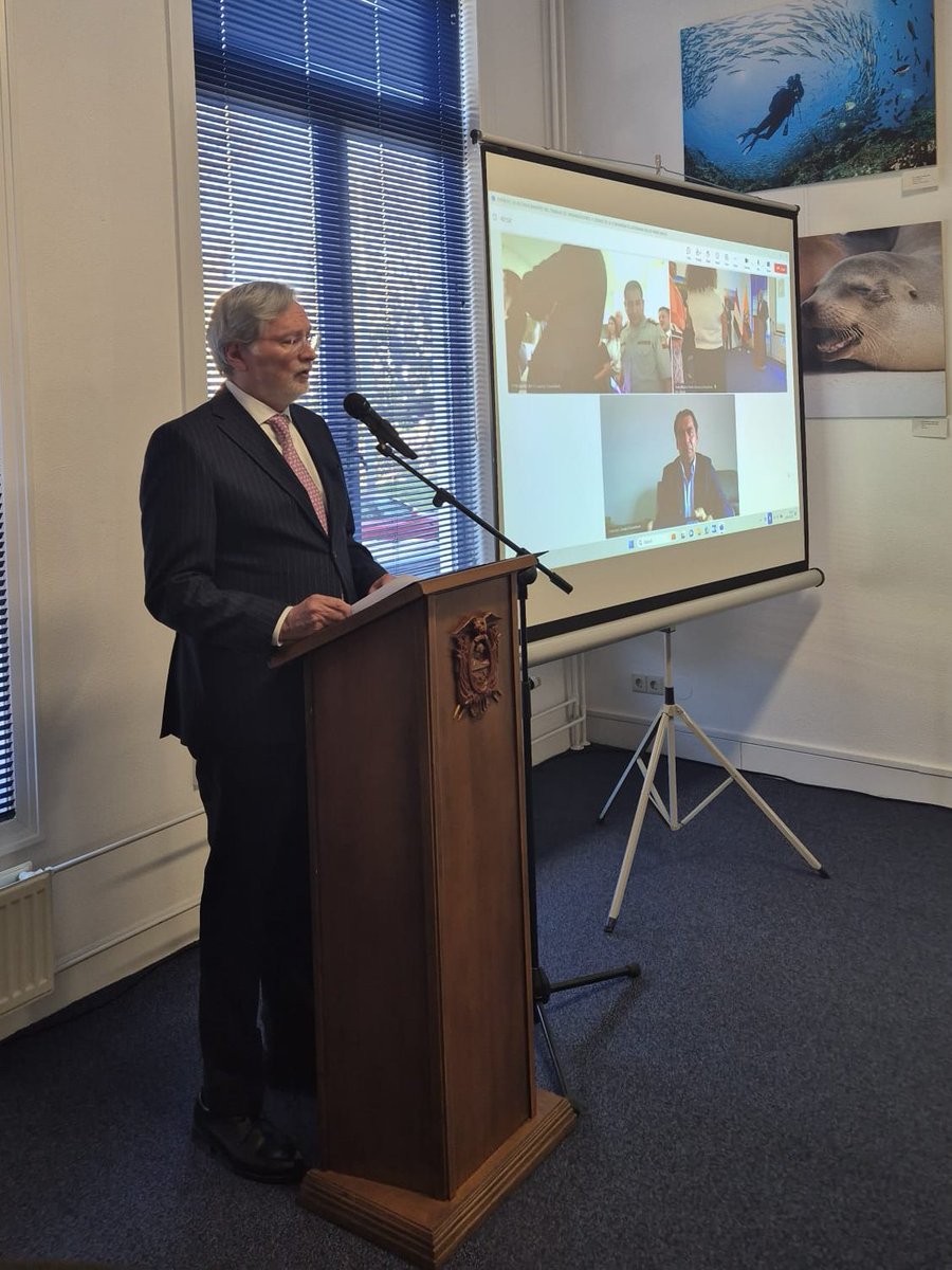 ¡Felicitaciones y gracias por su dedicación y compromiso!
<a href="/CancilleriaEc/">Cancillería del Ecuador 🇪🇨</a> <a href="/gabisommerfeld/">Gabriela Sommerfeld</a> <a href="/AtpTeran/">Andres Teran Parral</a>