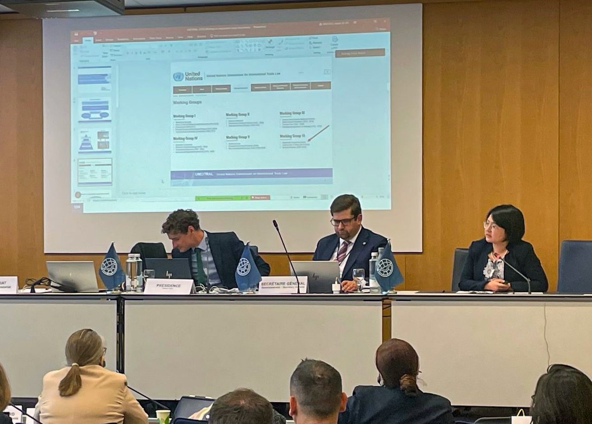 Anna Joubin-Bret tweet media