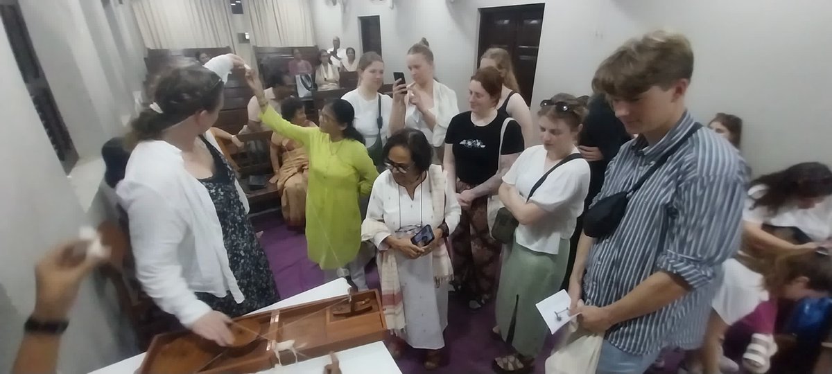 GandhiInMumbai's tweet photo. #NationalWeek Students from The Netherland's Leidon University learning to spin Charkha at Mani Bhavan Gandhi Museum today. #MahatmaGandhi #Spinningwheel https://t.co/7nGKWgwm7J