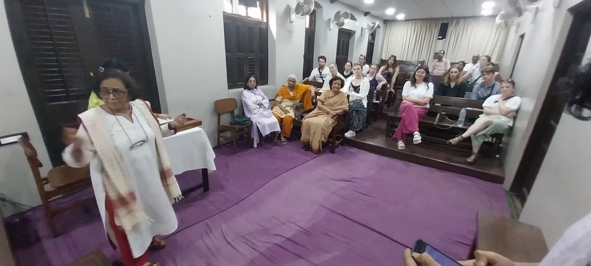 GandhiInMumbai's tweet photo. #NationalWeek Students from The Netherland's Leidon University learning to spin Charkha at Mani Bhavan Gandhi Museum today. #MahatmaGandhi #Spinningwheel https://t.co/7nGKWgwm7J