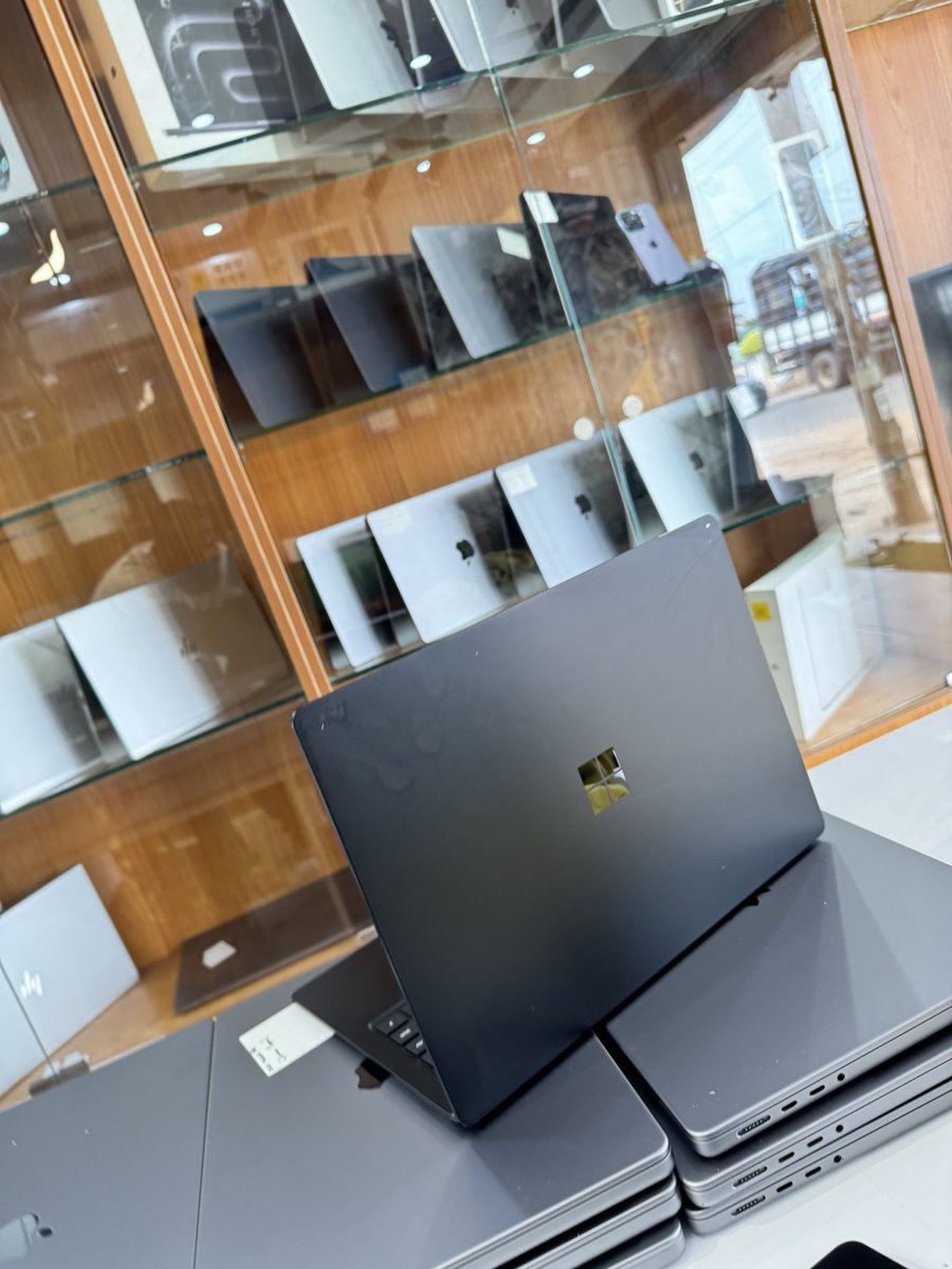 432Gadgets's tweet photo. *MICROSOFT SURFACE LAPTOP 4*

*PROCESSOR* Intel®️ Core™️ i7-1185G7 11th Gen | Base @3.00Ghz  | Max Turbo @4.80Ghz | 8mb Cache | 8 processors 
*DISPLAY* 15” PixelSense Touchscreen (2256 x 1504)
*MEMORY* 32GB LPDDR4x @4267 MT/s
*STORAGE* 1TB SSD
GRAPHICS Intel®️ Iris (R) Xe Graphics (16G SHARED GRAPHICS)
*KEYBOARD* Backlit Keyboard | QWERTY Layout
*OPERATING SYSTEM* Windows 11 Home, 64-bit
*AUDIO AND SPEAKERS* Omnisonic Speakers with Realtek High Definition Audio 
*WIRELESS* Wi-Fi 6 (802.11ax) | Bluetooth 5.0
*EXTRA FEATURES* Touchscreen | Fast Charging | Metal Finish
CONDITION 100% Clean

*PRICE* (GHC) GHC8500
WhatsApp/Call 0243390563/0534359622