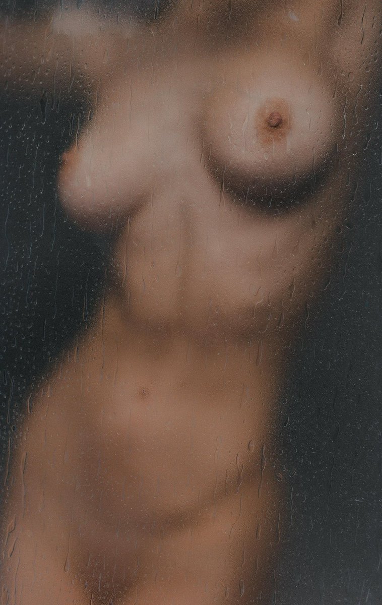 Ohhh… this was still before we broke that glass.
<a href="/trainspotte_r/">trainspotter 🇺🇦</a> hard to forget, right?

Those were my Kyiv days, 2023.