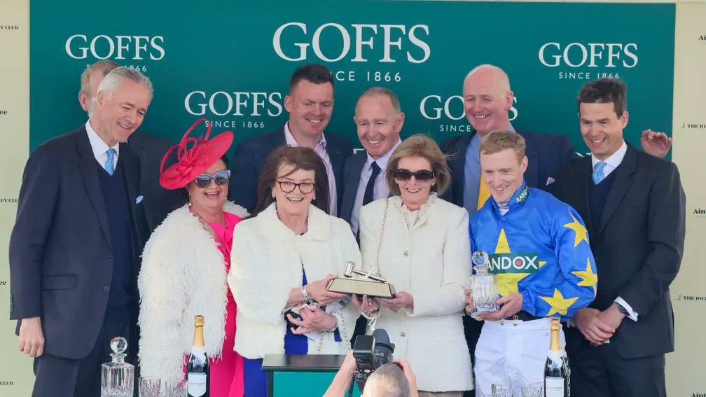 rpbloodstock's tweet photo. "Billy Lee has ridden her brilliantly the last twice and he said once she learns to settle properly, she’ll be a proper filly."

Dual dreams for Phelans with Aintree queen Seo Linn 👉 https://t.co/AosQJ1tZwS https://t.co/MRAM5TFven