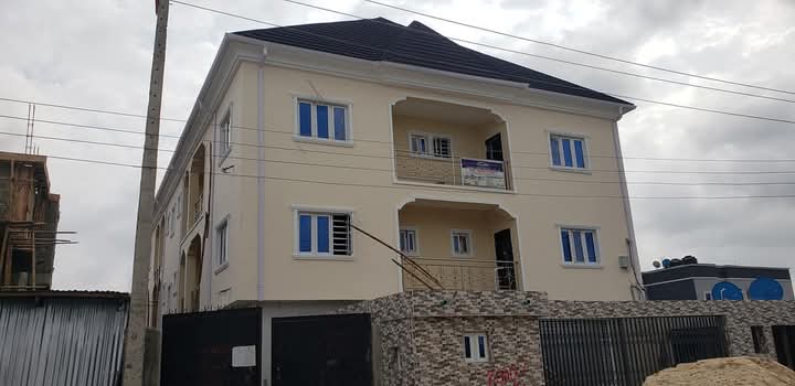 novopaints's tweet photo. Finished painting project by Bright Weather paints at Ago Palace way, Okota..
We did a good Job and our clients is happy with our Job....
Choose Bright Weather paints today...
#interior #exterior #lagos #okota #agopalaceway #BWP #paintyourdreams #novopaints https://t.co/5LL70lEyqB
