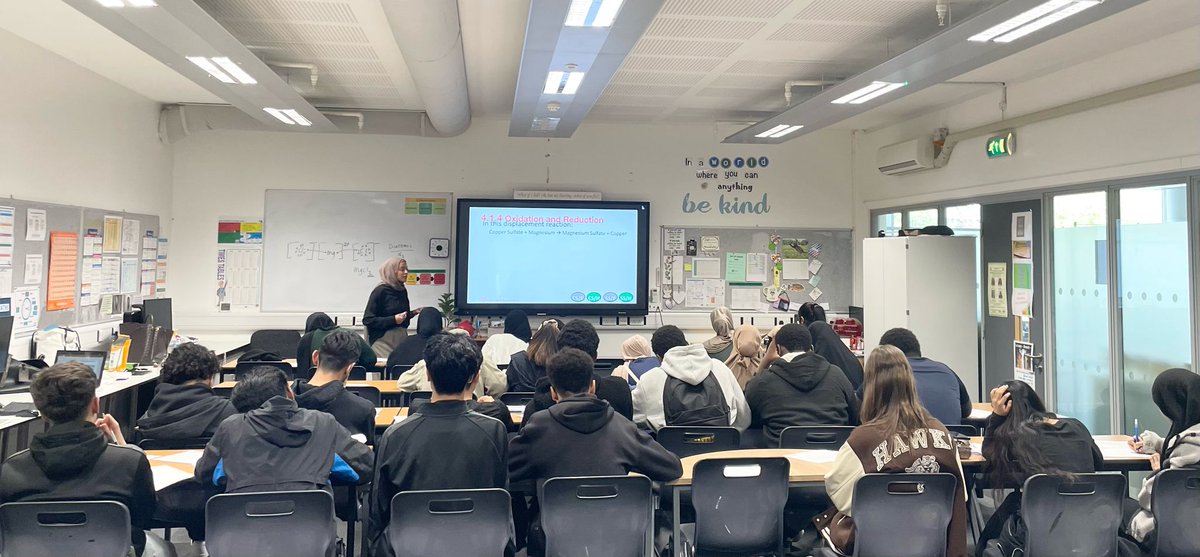 The Stockwood Park Academy (@stockwoodpk) on Twitter photo Year 11 students have working hard all week.
Thank you to Victoria and Tbarak from <a href="/TheSciCentre/">TheScienceCentre</a>, for leading an engaging Chemistry masterclass for our dedicated Scholar students. Year 11 students have working hard all week.
Thank you to Victoria and Tbarak from <a href="/TheSciCentre/">TheScienceCentre</a>, for leading an engaging Chemistry masterclass for our dedicated Scholar students.