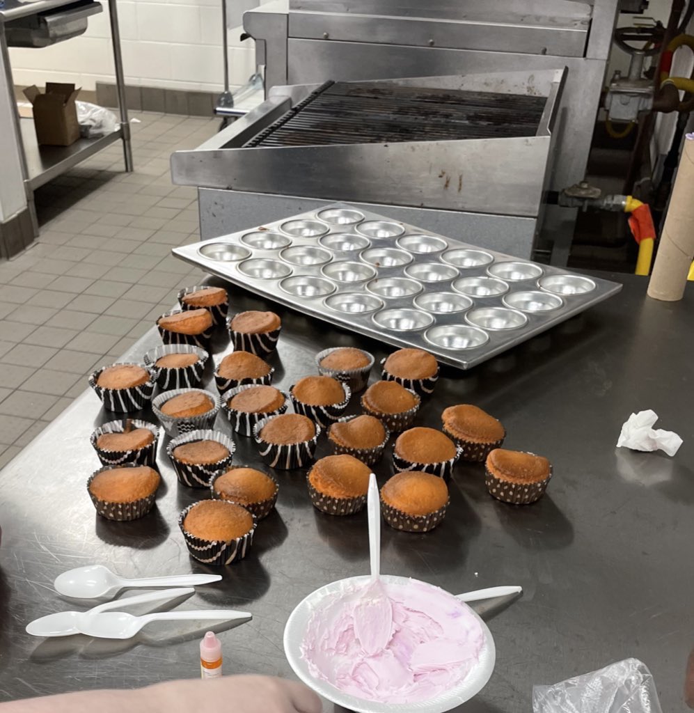 CareerTech_TPSD's tweet photo. Life is SWEET in CTE!🧁🍰🥮
Culinary Arts students are baking cakes for their Cake Decorating Contest. Stay tuned for the winners!🏆 #bakingcontest #culinary #cte #tpsd https://t.co/11AqAM1kT0