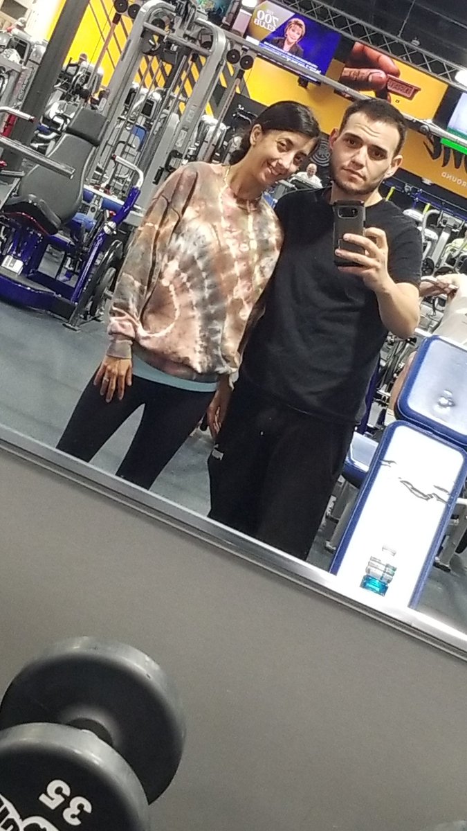 S3lfNutrition's tweet photo. Gym partner 💪🏼👊🏼❤ Morning Routine Upper Body Day 👊🏼💪🏼🔥🔥 hows your morning? https://t.co/CgutmNztZ6
